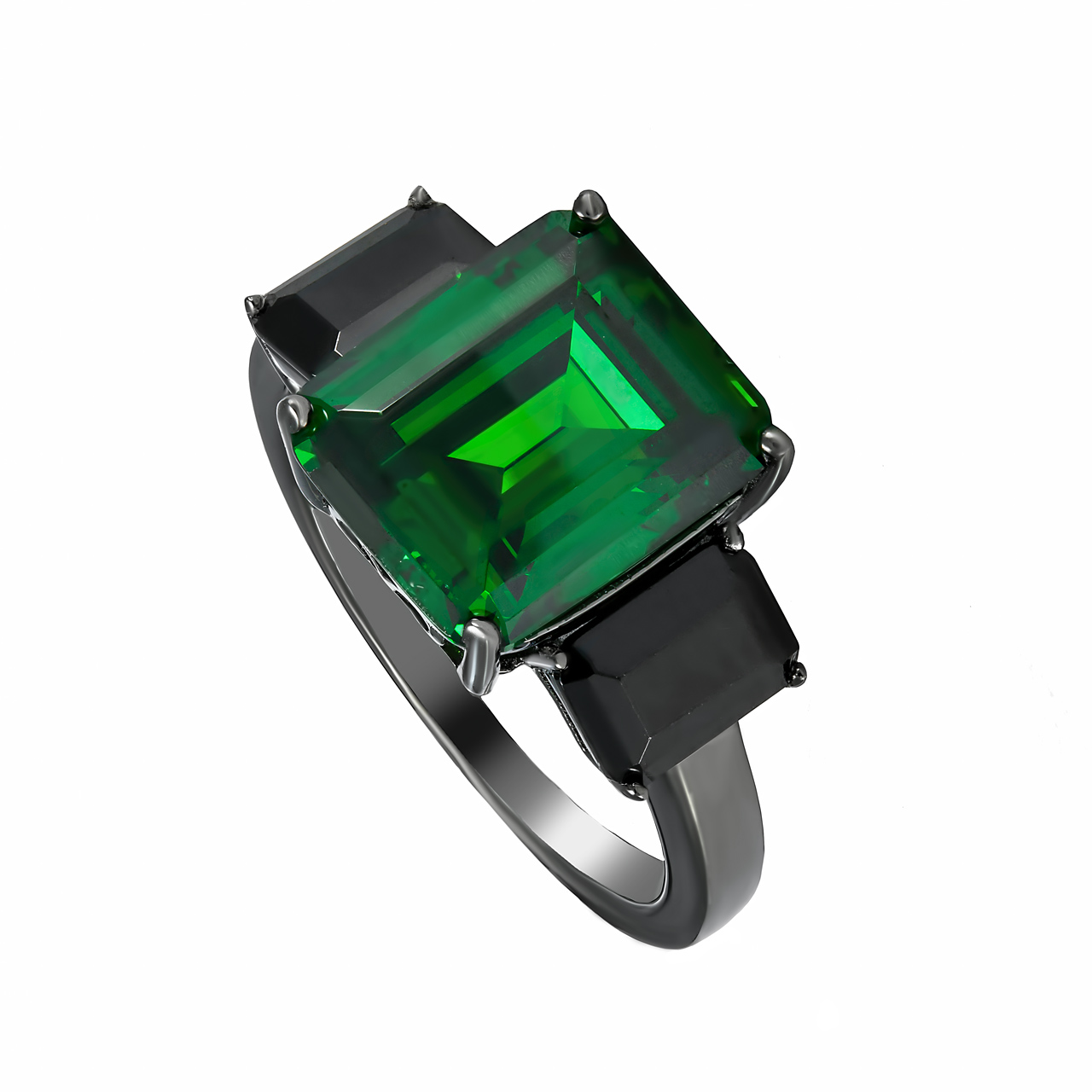Серебряное кольцо с фианитом огранки "Emerald"