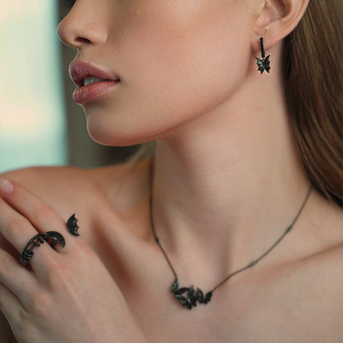 Серебряное кольцо с фианитами