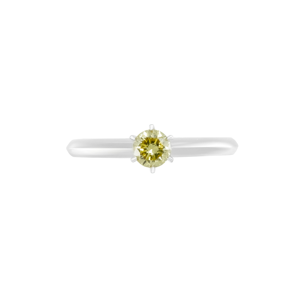 Классическое золотое кольцо с фантазийным бриллиантом 0.33ct