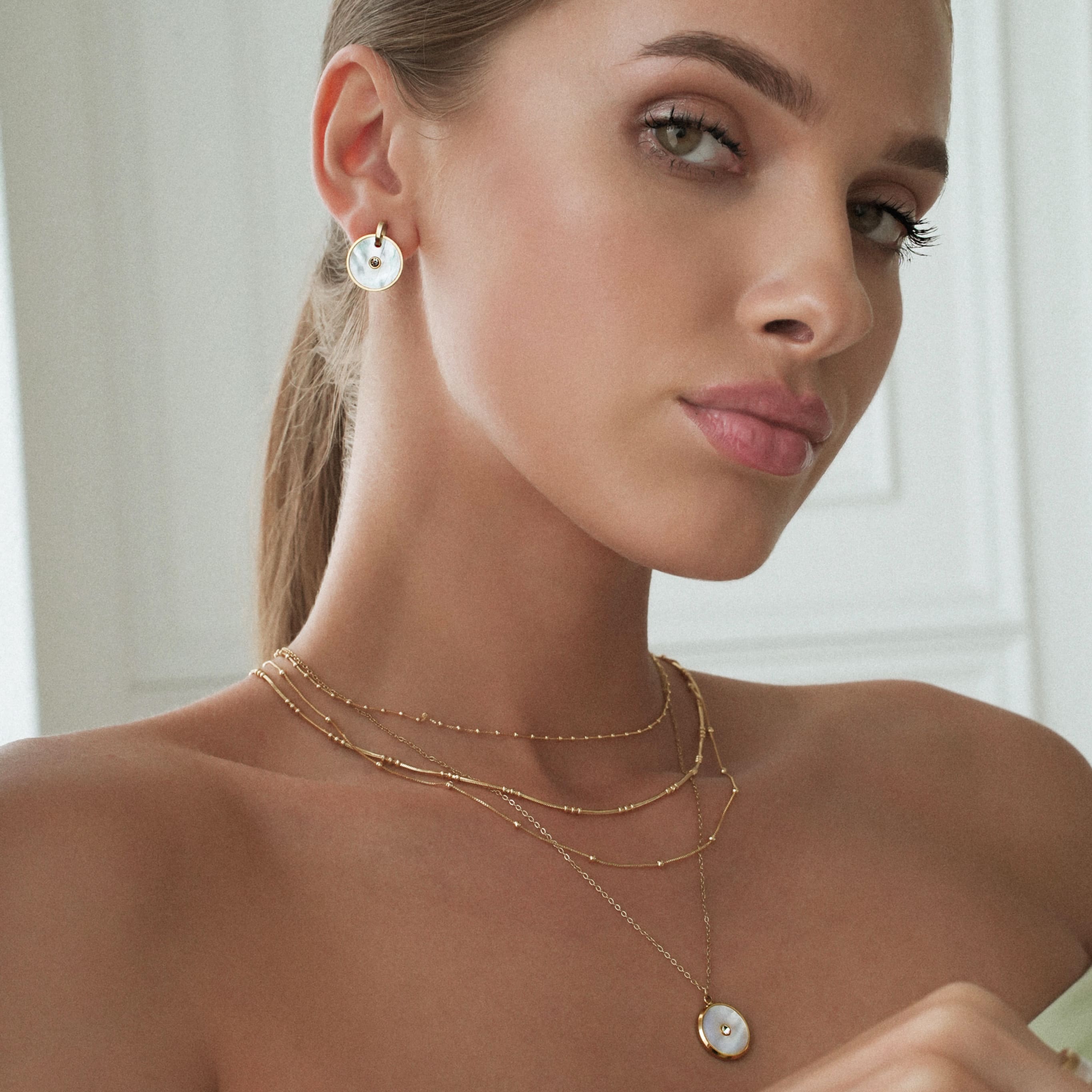 Колье "Pearl" с перламутром и фианитами