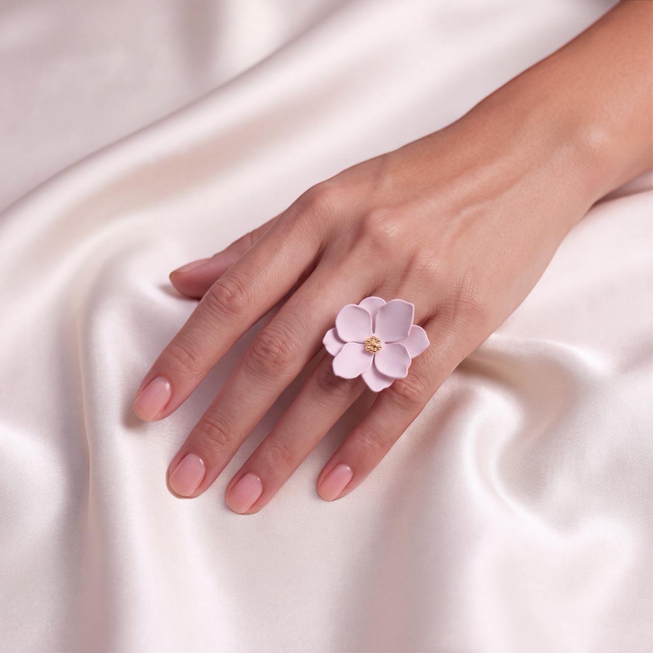 Кольцо "Shirink Violet - Silken Bloom Charm"