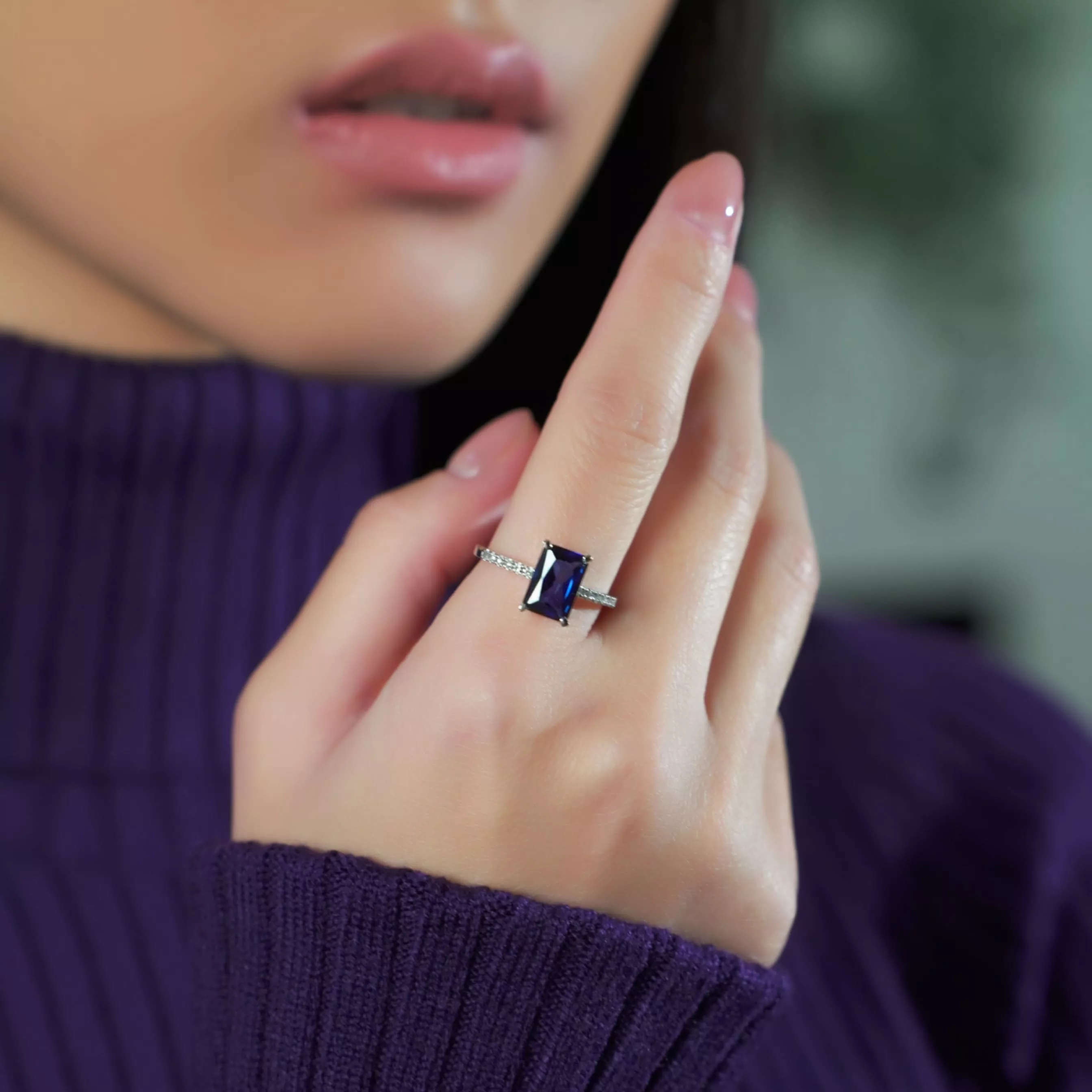 Золотое кольцо с сапфиром lab-grown 1.92ct огранки "Октагон" и бриллиантами