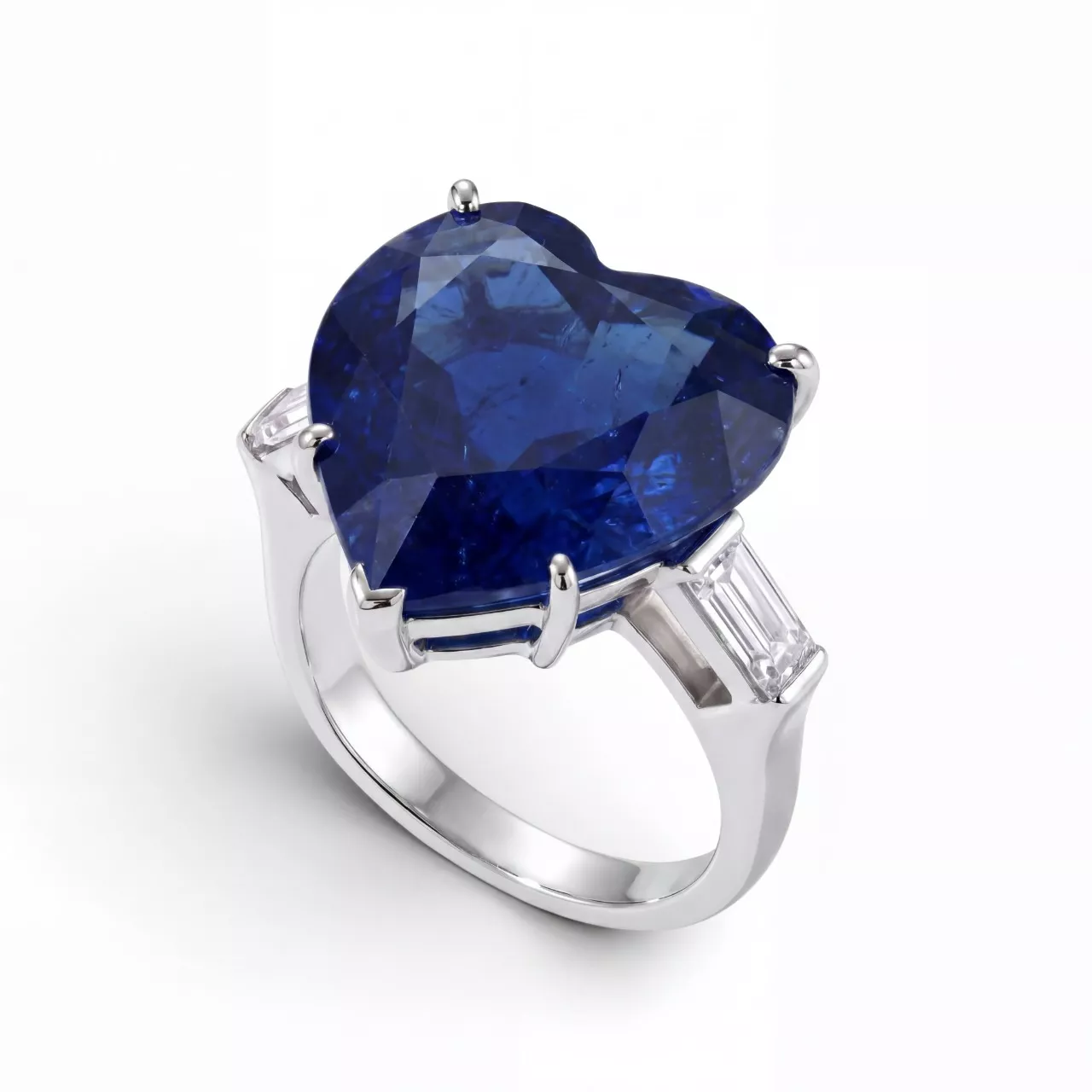 Серебряное кольцо с фианитами