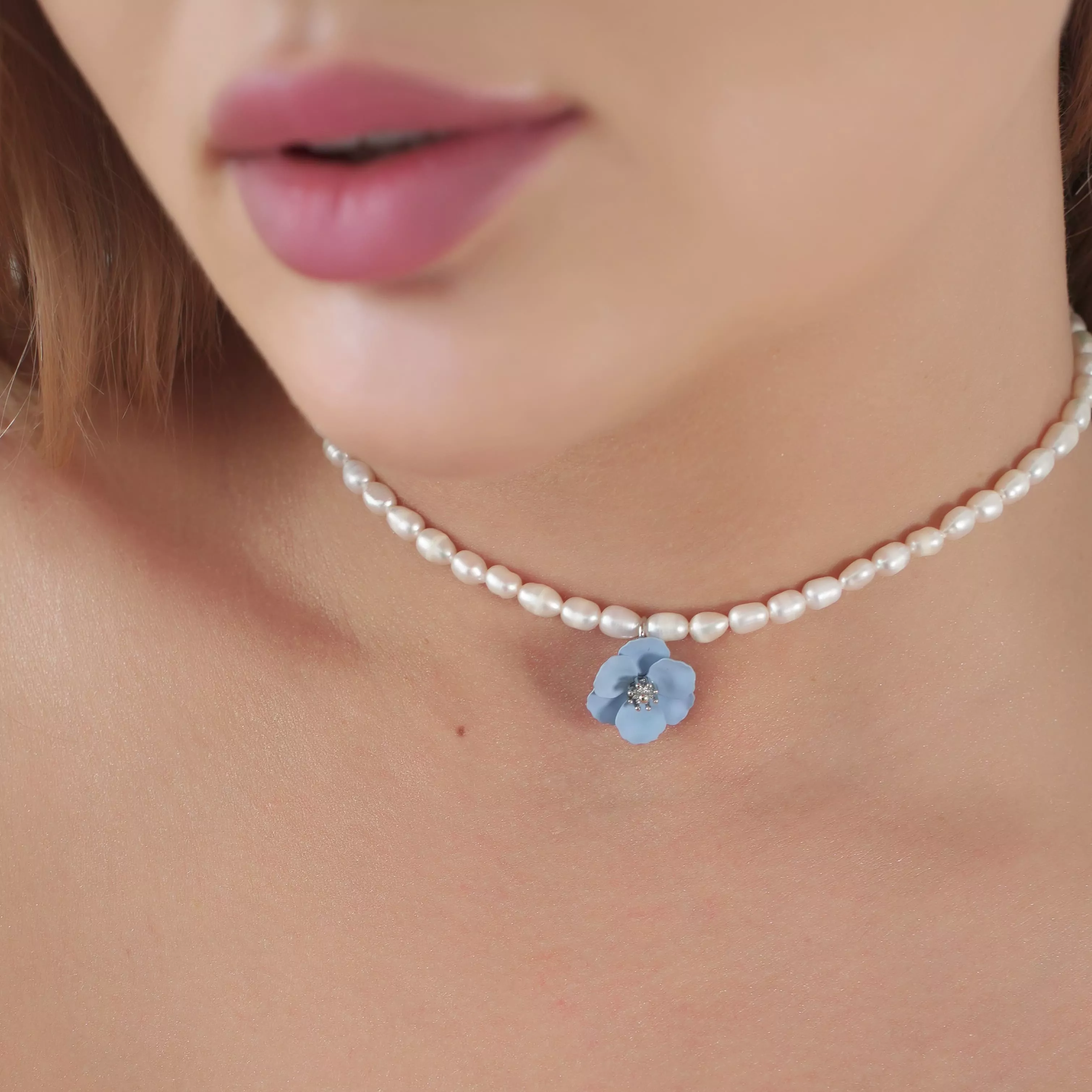 Колье-чокер "Milk Blue - Six leaf" с жемчугом и.