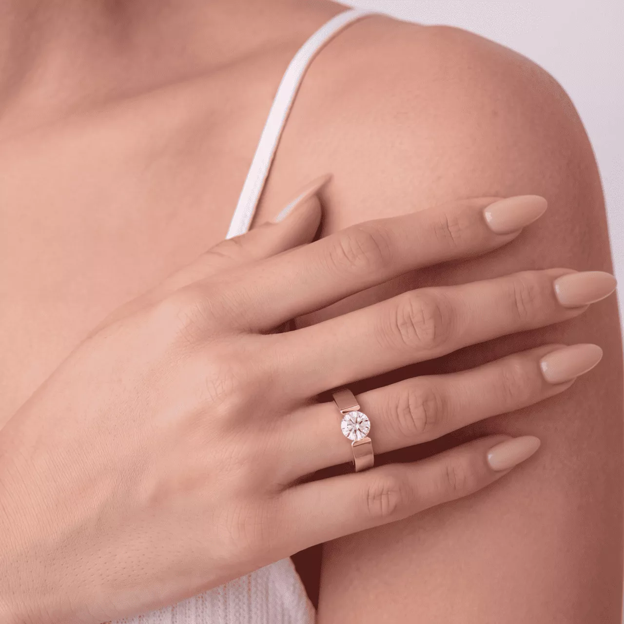 Золотое кольцо с диаллантом 2.0ct