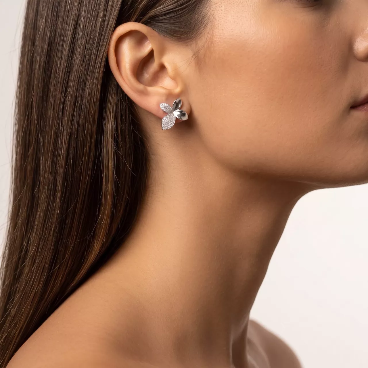 Серебряные серьги с фианитами