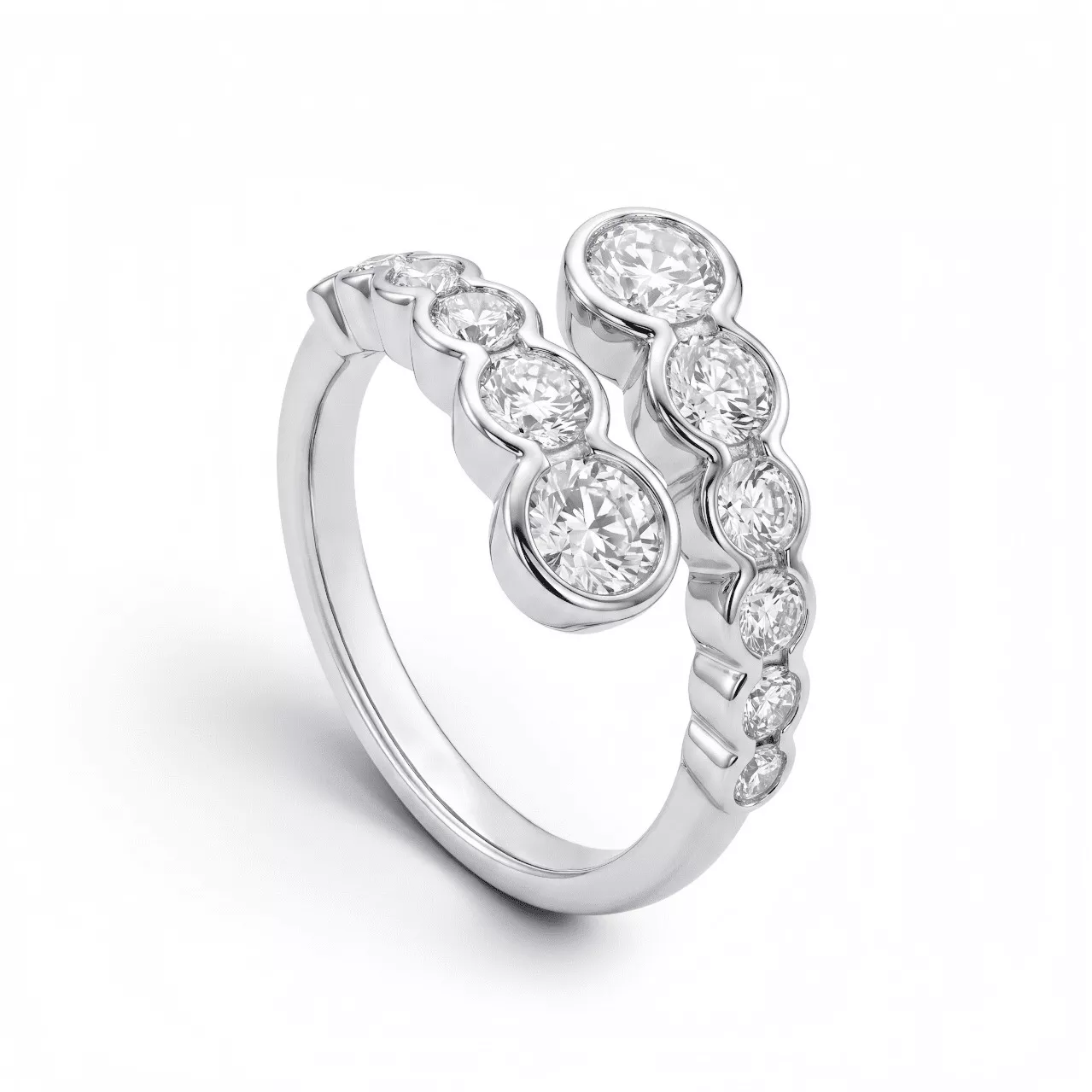 Серебряное кольцо с фианитами